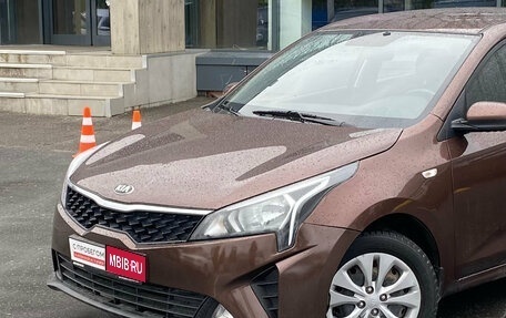 KIA Rio IV, 2021 год, 999 000 рублей, 2 фотография