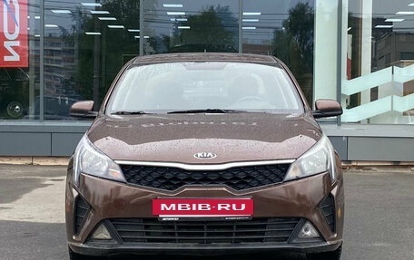 KIA Rio IV, 2021 год, 999 000 рублей, 3 фотография
