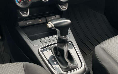 KIA Rio IV, 2021 год, 999 000 рублей, 24 фотография