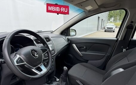 Renault Logan II, 2018 год, 1 090 000 рублей, 8 фотография