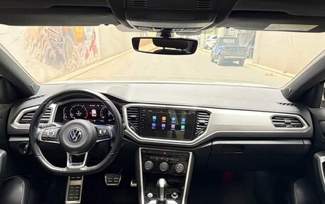 Volkswagen T-Roc I, 2022 год, 1 800 000 рублей, 7 фотография