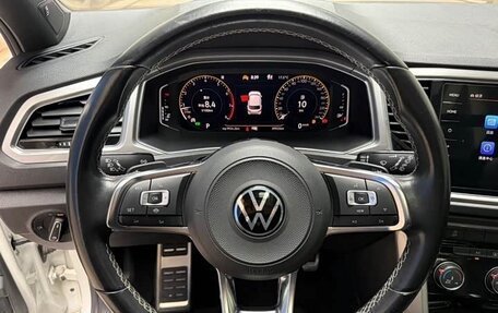 Volkswagen T-Roc I, 2022 год, 1 800 000 рублей, 8 фотография