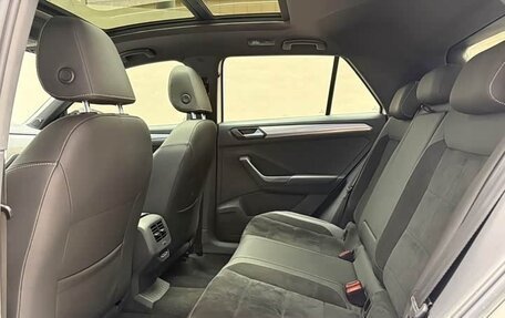 Volkswagen T-Roc I, 2022 год, 1 800 000 рублей, 18 фотография