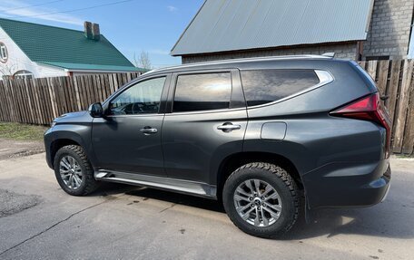 Mitsubishi Pajero Sport III рестайлинг, 2021 год, 2 900 000 рублей, 5 фотография