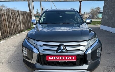 Mitsubishi Pajero Sport III рестайлинг, 2021 год, 2 900 000 рублей, 4 фотография