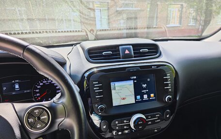 KIA Soul II рестайлинг, 2018 год, 2 200 000 рублей, 17 фотография