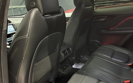 Jaguar F-Pace, 2019 год, 4 250 000 рублей, 11 фотография