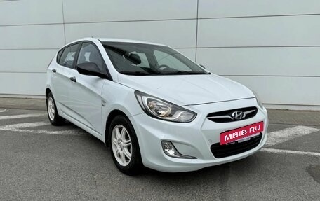 Hyundai Solaris II рестайлинг, 2014 год, 995 000 рублей, 3 фотография