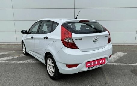 Hyundai Solaris II рестайлинг, 2014 год, 995 000 рублей, 7 фотография
