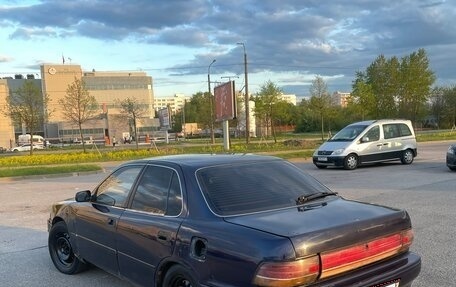 Toyota Vista, 1992 год, 85 000 рублей, 4 фотография