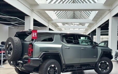 GMC Hummer EV, 2023 год, 16 340 000 рублей, 6 фотография