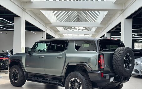 GMC Hummer EV, 2023 год, 16 340 000 рублей, 12 фотография