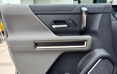 GMC Hummer EV, 2023 год, 16 340 000 рублей, 21 фотография