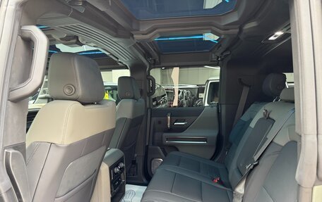 GMC Hummer EV, 2023 год, 16 340 000 рублей, 24 фотография