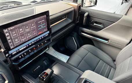 GMC Hummer EV, 2023 год, 16 340 000 рублей, 29 фотография