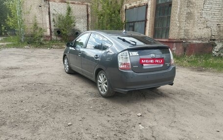 Toyota Prius, 2007 год, 850 000 рублей, 4 фотография