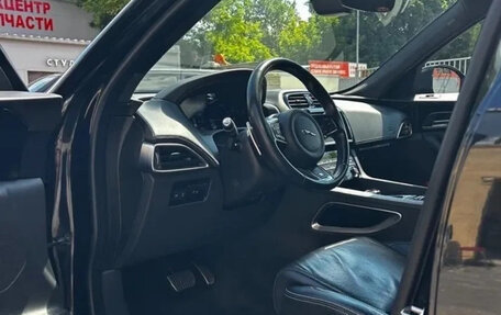Jaguar F-Pace, 2019 год, 2 700 000 рублей, 5 фотография