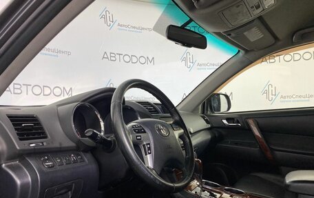 Toyota Highlander III, 2012 год, 1 497 000 рублей, 9 фотография