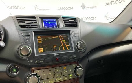 Toyota Highlander III, 2012 год, 1 497 000 рублей, 13 фотография