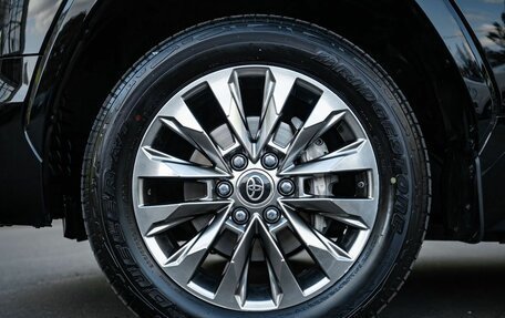 Toyota Land Cruiser, 2024 год, 21 400 000 рублей, 6 фотография