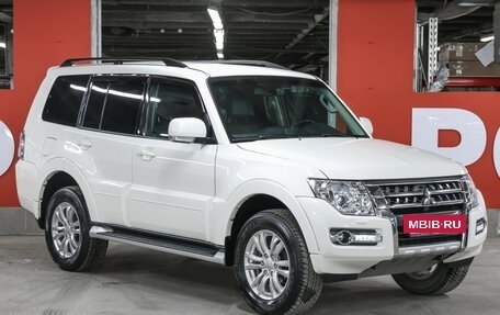 Mitsubishi Pajero IV, 2018 год, 3 598 000 рублей, 3 фотография