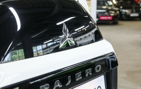 Mitsubishi Pajero IV, 2018 год, 3 598 000 рублей, 26 фотография