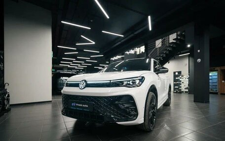 Volkswagen Tiguan, 2025 год, 4 900 000 рублей, 1 фотография