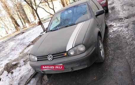 Volkswagen Golf IV, 2000 год, 160 000 рублей, 3 фотография