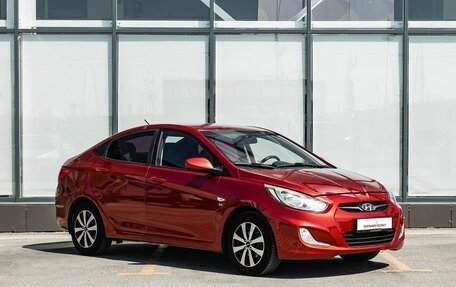 Hyundai Solaris II рестайлинг, 2013 год, 800 000 рублей, 5 фотография