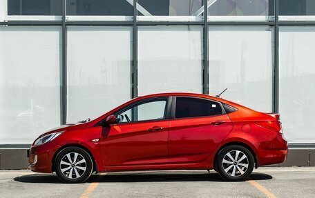 Hyundai Solaris II рестайлинг, 2013 год, 800 000 рублей, 7 фотография