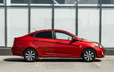 Hyundai Solaris II рестайлинг, 2013 год, 800 000 рублей, 8 фотография