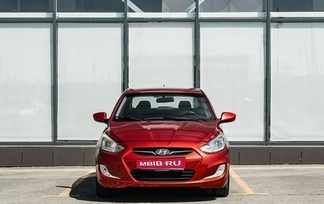 Hyundai Solaris II рестайлинг, 2013 год, 800 000 рублей, 3 фотография
