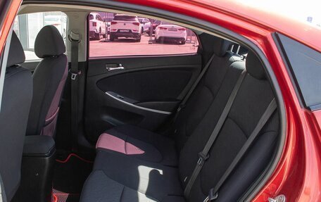 Hyundai Solaris II рестайлинг, 2013 год, 800 000 рублей, 11 фотография