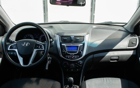 Hyundai Solaris II рестайлинг, 2013 год, 800 000 рублей, 12 фотография