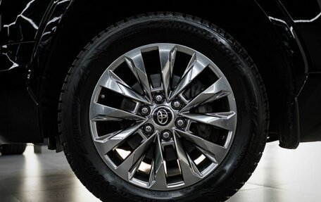 Toyota Land Cruiser, 2022 год, 8 499 000 рублей, 10 фотография