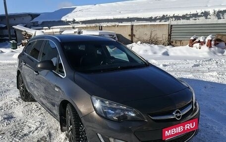 Opel Astra J, 2013 год, 815 000 рублей, 5 фотография