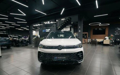 Volkswagen Tiguan, 2025 год, 4 900 000 рублей, 4 фотография
