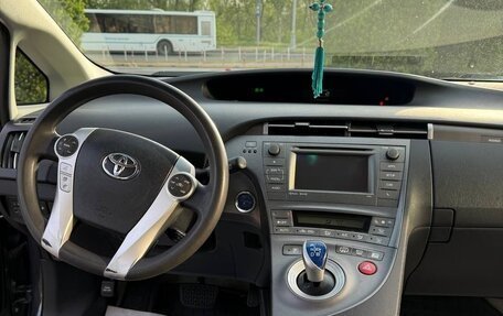 Toyota Prius, 2014 год, 1 300 000 рублей, 1 фотография