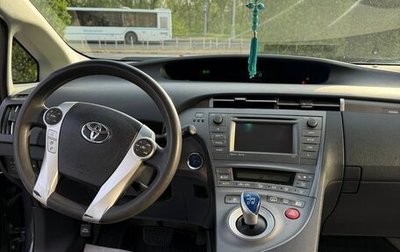 Toyota Prius, 2014 год, 1 300 000 рублей, 1 фотография