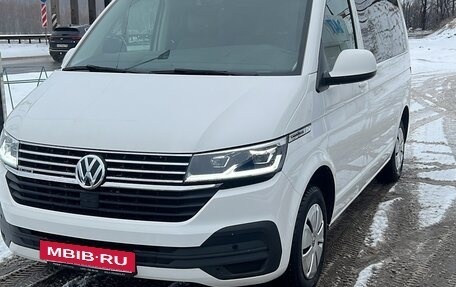 Volkswagen Caravelle T6 рестайлинг, 2021 год, 4 150 000 рублей, 13 фотография