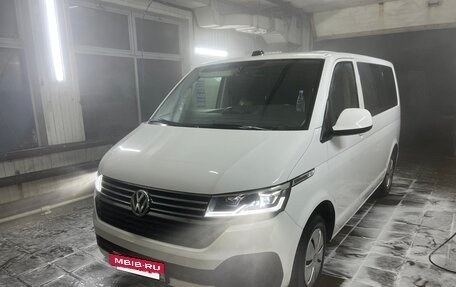 Volkswagen Caravelle T6 рестайлинг, 2021 год, 4 150 000 рублей, 16 фотография