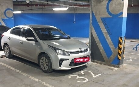 KIA Rio IV, 2018 год, 950 000 рублей, 4 фотография