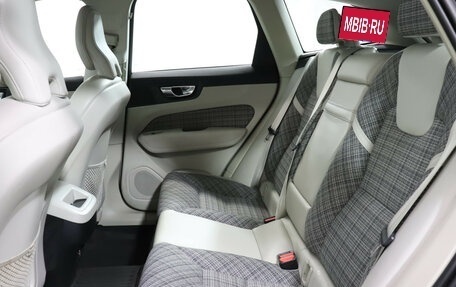 Volvo XC60 II, 2018 год, 3 549 900 рублей, 10 фотография