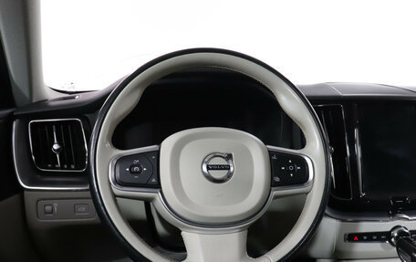Volvo XC60 II, 2018 год, 3 549 900 рублей, 18 фотография