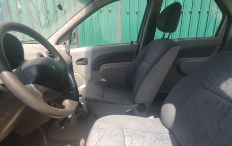 Renault Logan I, 2005 год, 70 000 рублей, 5 фотография