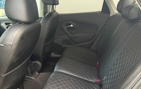 Volkswagen Polo VI (EU Market), 2011 год, 1 080 000 рублей, 10 фотография