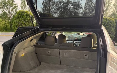 Toyota Prius, 2014 год, 1 300 000 рублей, 4 фотография