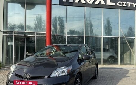 Toyota Prius, 2014 год, 1 300 000 рублей, 10 фотография