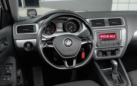 Volkswagen Jetta VI, 2018 год, 1 600 000 рублей, 7 фотография