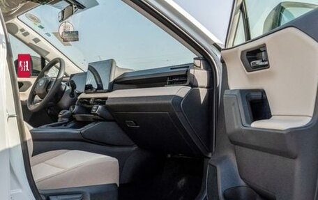Toyota RAV4, 2026 год, 4 210 000 рублей, 13 фотография
